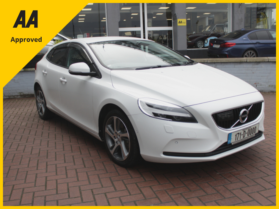 Used Volvo V40 2017 in Dublin