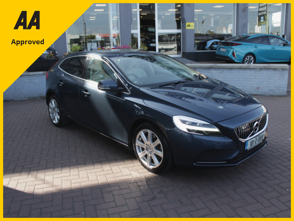 Used Volvo V40 2018 in Dublin