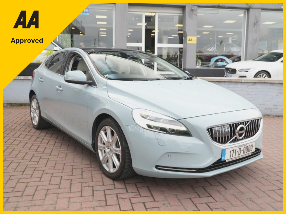 Used Volvo V40 2017 in Dublin