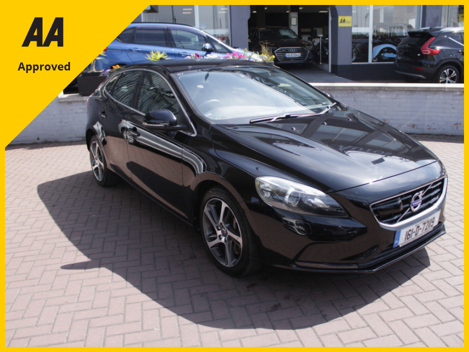 Used Volvo V40 2016 in Dublin