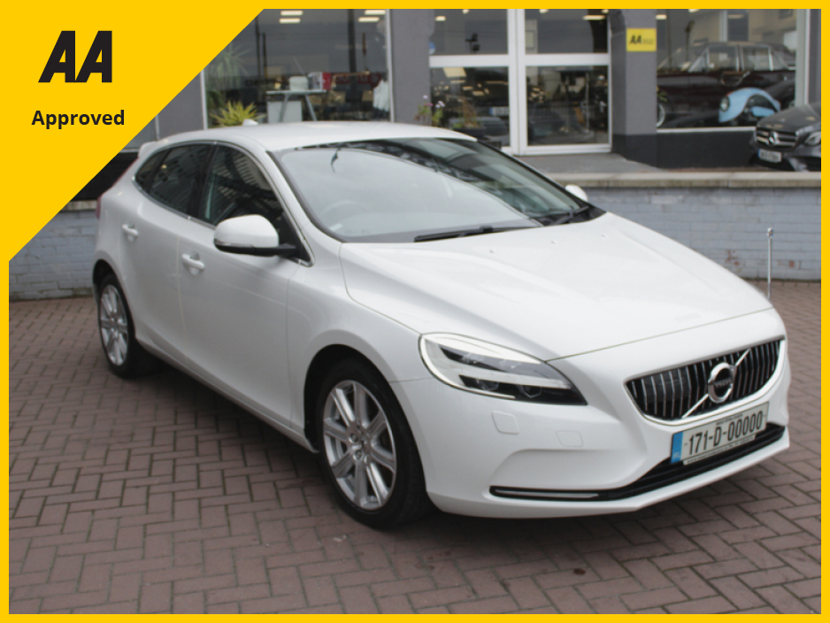 Used Volvo V40 2017 in Dublin